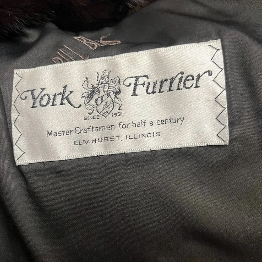 York Furrier Genuine Mink Fur Coat By Bill Blass Mahogany Stand Collar L/XL - Picture 12 of 15